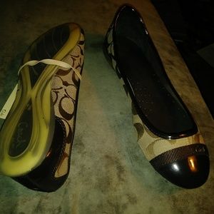 Coach flats